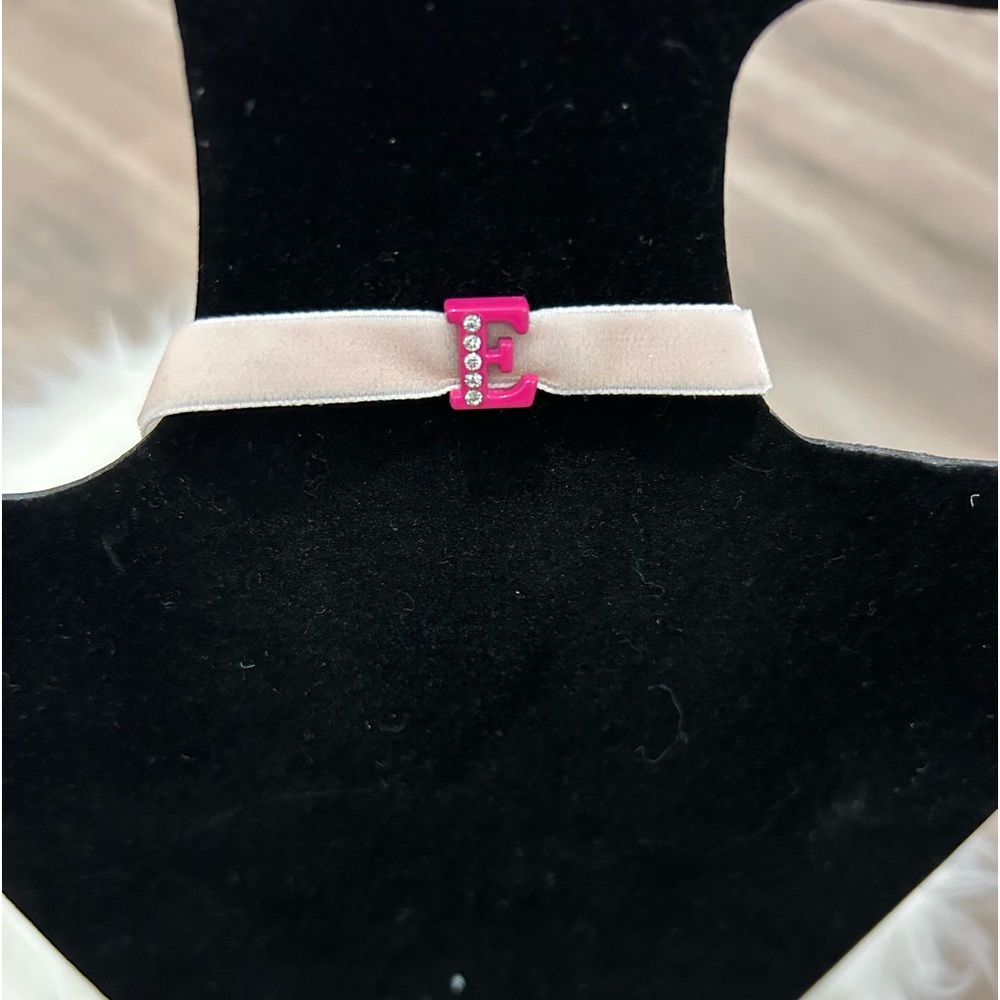 💥PRICE⬇️ CHOKER • Pink Velvet Ribbon w/E Charm •